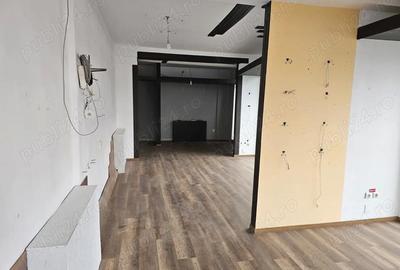 Spațiu comercial, de 50 mp, în Central - 2