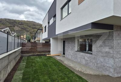 Case cuplate cu 4 camere, 150 mp, terasa circulabila 75 mp, la 10 minute de Vivo - 1