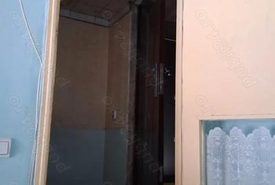 Persoana fizica vand apartament o camera micro 38 - 2