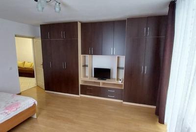 Apartament de 3 camere, etaj intermediar, cartier Europa - 2