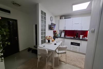 Apartament cu 3 camere decomandat în Giurgiului - 2