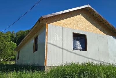 Teren Construcții intravilan de 500 mp, în Est - 2