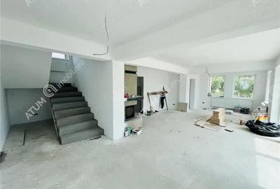 Casa individuala in Cisnadioara cu 4 camere 2 bai terasa teren 1170 mp