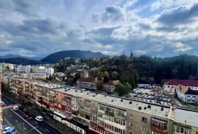 Apartament cu 3 camere decomandat în Griviței