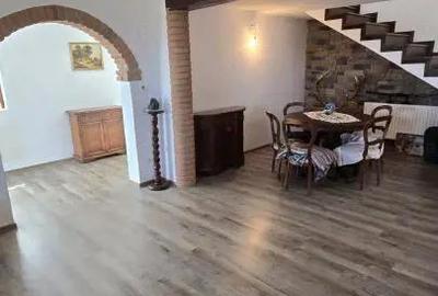Casă cu Teren 2500 Mp în Mărgineni - 10