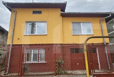 Casă cu 4 camere cu Teren 500 Mp în Micro 4 - 18