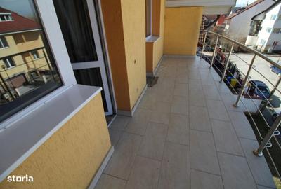 Apartament cu 4 camere decomandat în Ștrand - 2