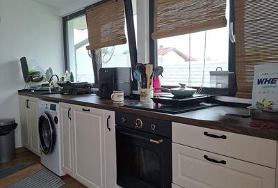 Casă cu 4 camere cu Teren 250 Mp în Malu Mare - 3