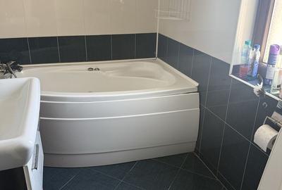 Apartament cu 3 camere decomandat în Roșu - 8