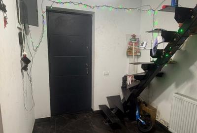 Casă cu 4 camere cu Teren 400 Mp în Domnești - 2