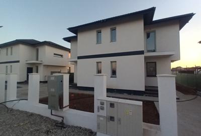 Duplex cu 3 camere cu Canalizare în Berceni - 4