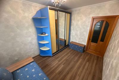 Apartament cu 2 camere decomandat în Tractorul - 1