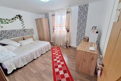 Casă individuală cu 8 camere cu Teren 421 Mp în 9 Mai - 4