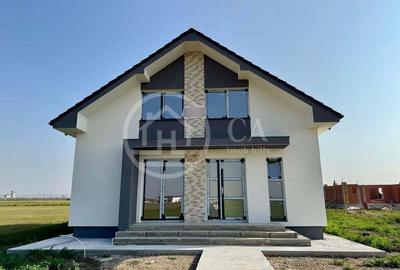 Casa de vanzare cu 4 camere in Santandrei, Bihor