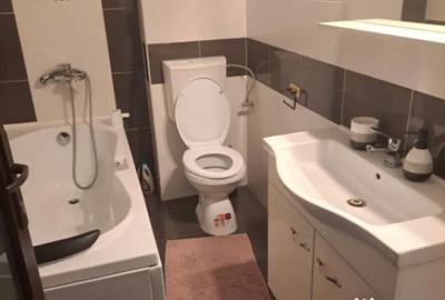 Apartament cu 3 camere decomandat în Central - 2