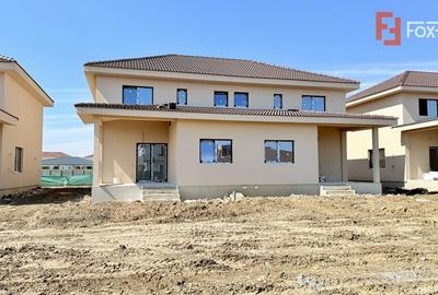 Duplex cu 5 camere cu Canalizare în Moșnița Veche - 1