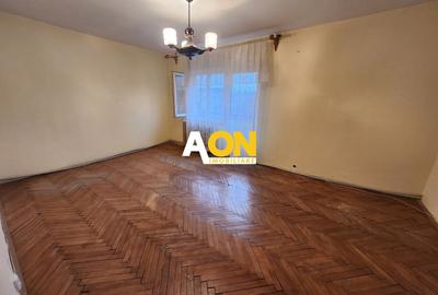 Apartament cu 3 camere decomandat în Cetate - 2