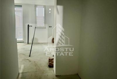 Apartament cu 2 camere semidecomandat în Aradului - 3