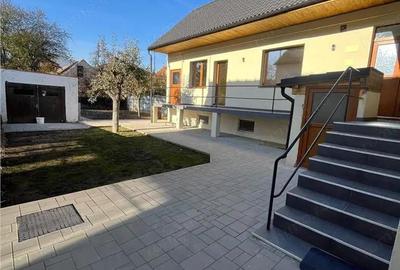 CASA 3 camere, PARCARE, CURTE CENTRAL - 2