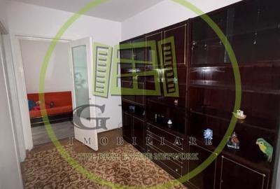 Apartament cu 3 camere decomandat, mobilat în Mihai Viteazul