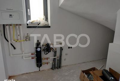 Casă cu 4 camere cu Canalizare în Cristian - 4