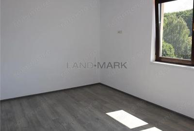 COMISION 0% Duplex despartit prin garaj liziera padurii Dumbravita - 19