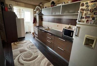 Apartament cu 3 camere decomandat în Ultimul leu - 3