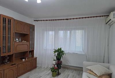 Garsonieră decomandată, mobilată în Tei