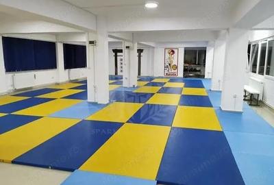 Spațiu comercial, de 1,000 mp, în Central - 2