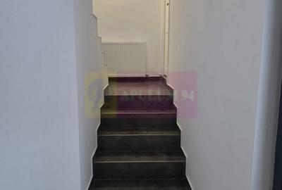 Casă cu 6 camere cu Canalizare în Central - 4