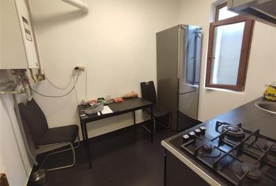 Vanzare apartament 2 camere Parcul Carol, in bloc mic, cu CT - 15