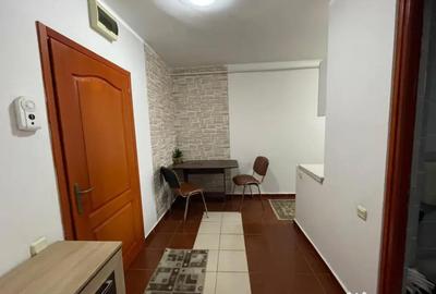 Garsonieră decomandată în Central - 2