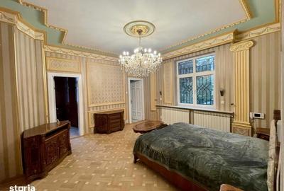 Casă cu 4 camere cu Teren 300 Mp în Dorobanți