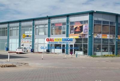 Spațiu comercial, de 100 mp, în Central - 4