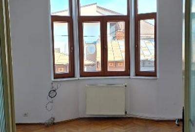 Apartament cu 3 camere decomandat în Calea Călărașilor - 2