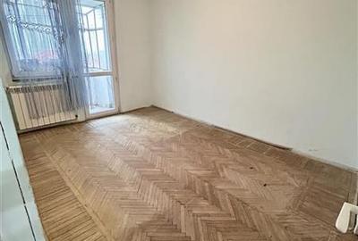 Apartament 4 Camere, aproape de centrul vechi si de plaja, strada Traian Apartament 4 Camere, aproape de centrul vechi si de plaja, strada Traian - 1