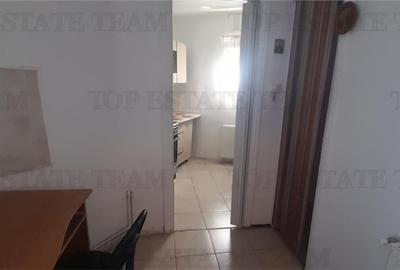 Unirii Marasesti apartament  in vila etaj 1/2 - 5