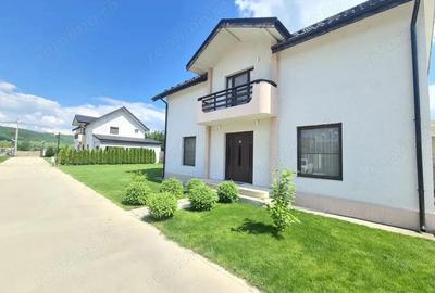 Vanzare casa cu piscina, in cartier privat - zona Dumbrava - 2