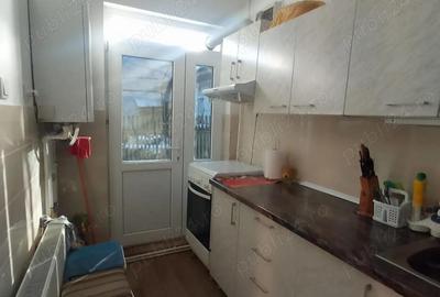Casă cu 2 camere cu Teren 300 Mp în Central