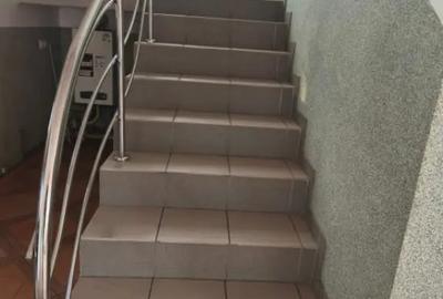 Casă cu 5 camere cu Teren 1600 Mp în Central - 9