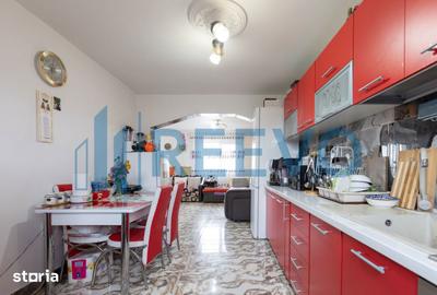 Casă cu 7 camere cu Teren 735 Mp în Letea Veche - 8