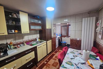 Apartament cu 3 camere decomandat în Central - 11