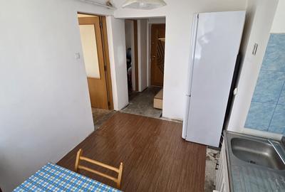 Apartament cu 3 camere semidecomandat în Central - 5