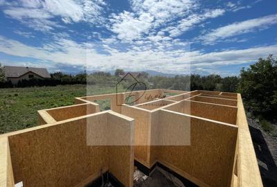 Casă individuală cu 4 camere cu Canalizare în Stupini - 17