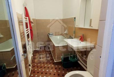 Apartament cu 2 camere decomandat în Micro 17 - 3