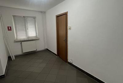 Apartament cu 2 camere semidecomandat în Calea București - 3