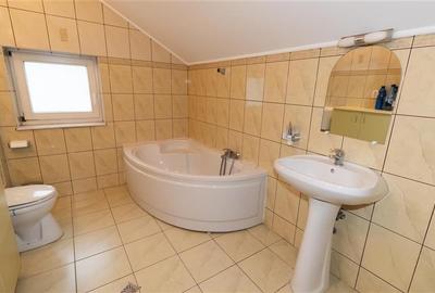 Resedinta cu atmosfera familiara,peisaj imersiv,amplasare premium,Zarnesti,Braso - 28