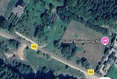 Teren de 3000 mp, în Sucevița - 2