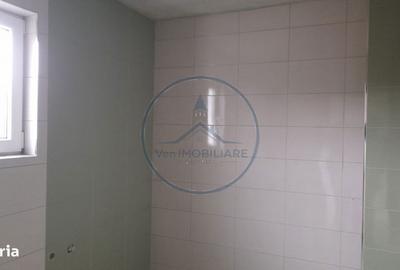 Casă cu 4 camere în Ciupercenii Noi