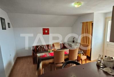 Casă cu 3 camere cu Teren 1130 Mp în Central - 1